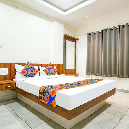 Fabhotel Shree Nakoda Paradise 우자인 외부 사진