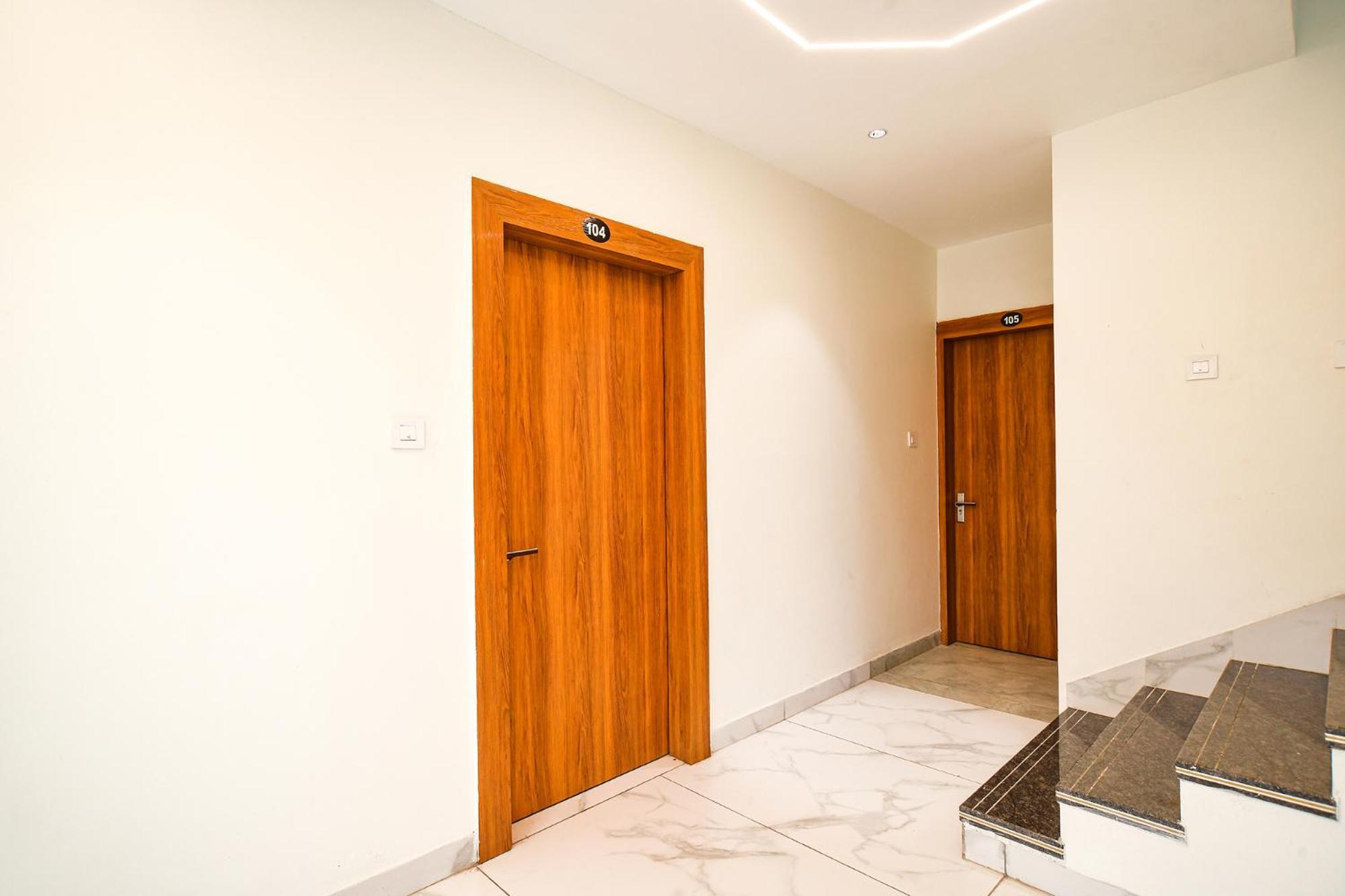 Fabhotel Shree Nakoda Paradise 우자인 외부 사진