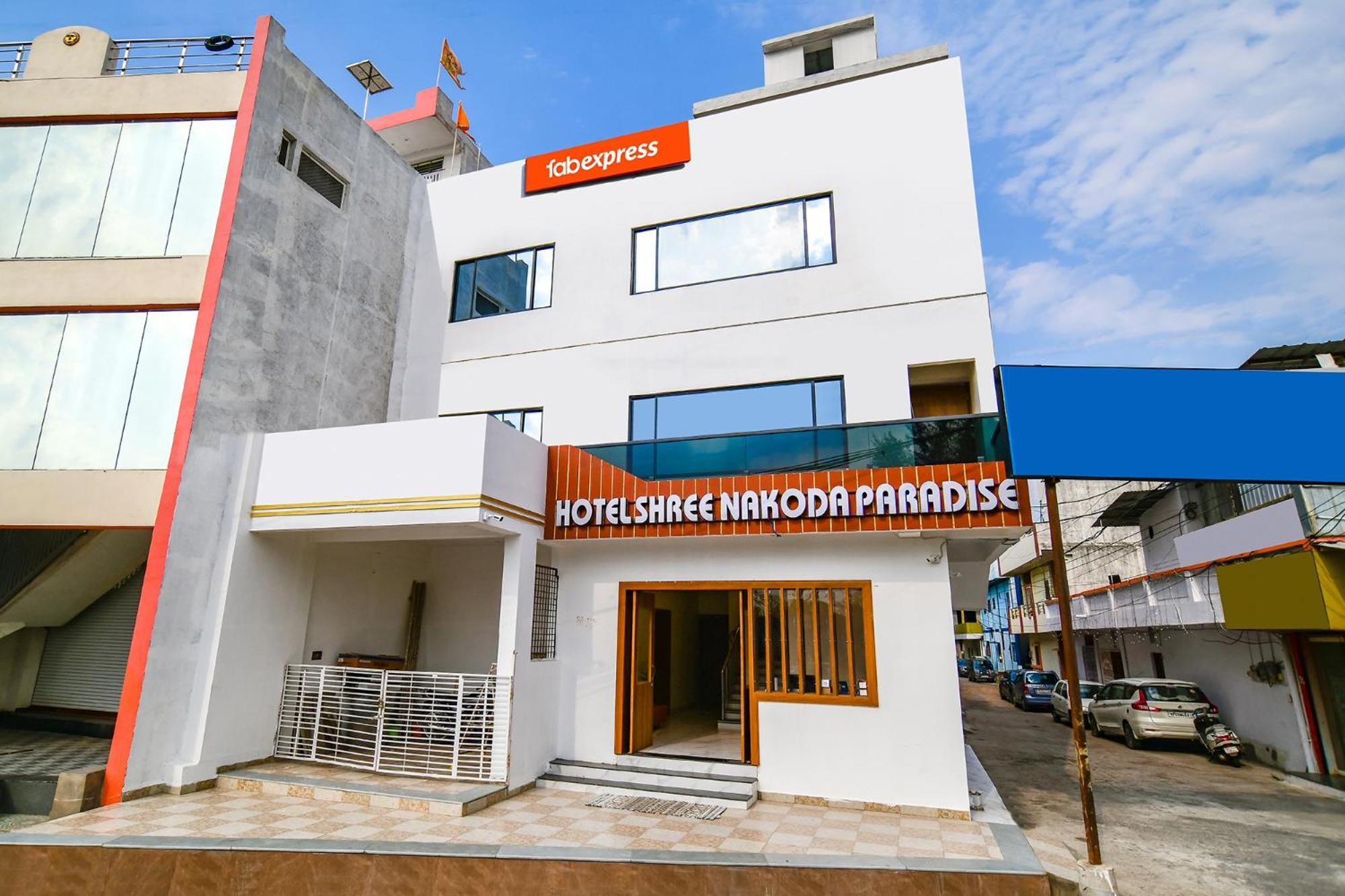 Fabhotel Shree Nakoda Paradise 우자인 외부 사진